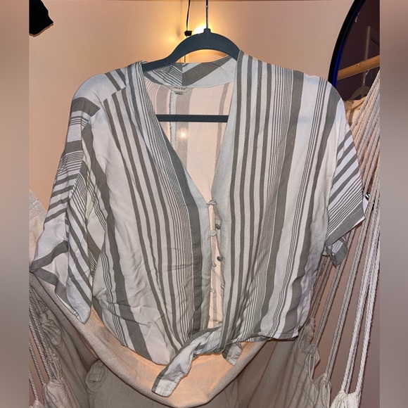 Cropped button up shirt - Picture 2 of 2